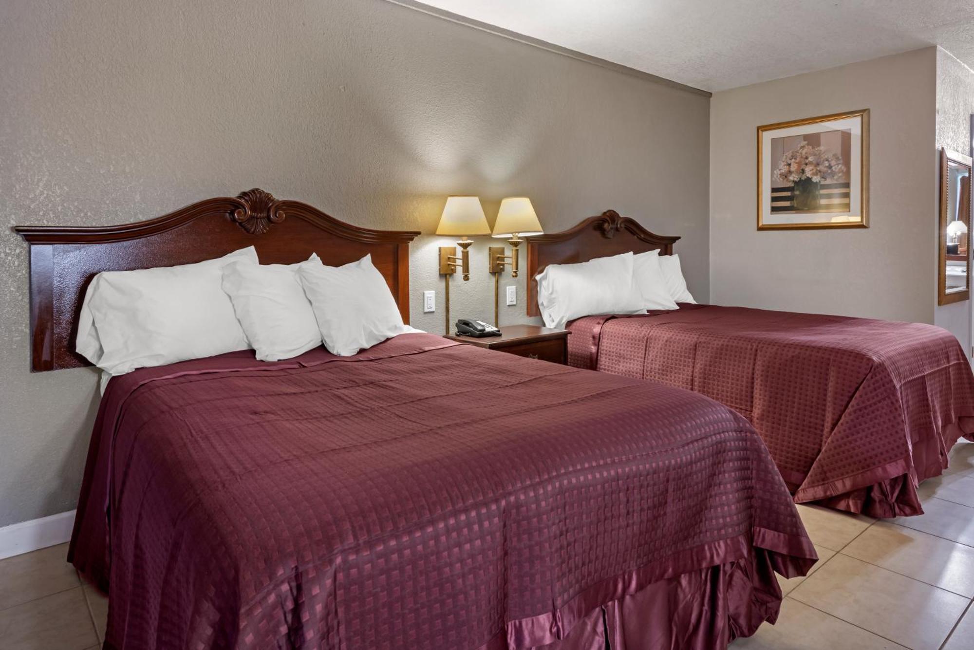 Rodeway Inn Clermont Bagian luar foto