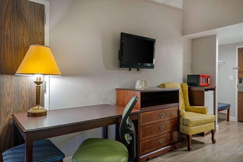 Rodeway Inn Clermont Ruang foto