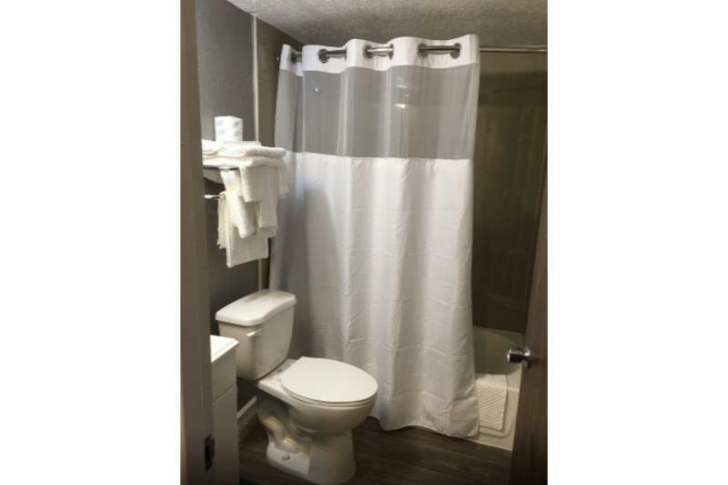 Rodeway Inn Clermont Bagian luar foto